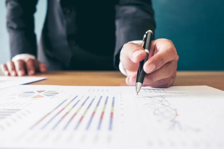 Financial analysis and strategy planning to increase profitability in hotel management